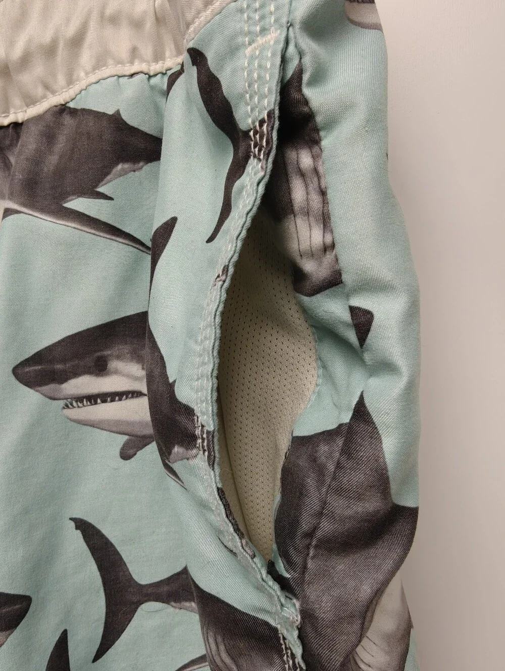 GAP Kids Surf Great White Shark Print Aqua Swim Trunks W/Pockets L 10/11 Husky